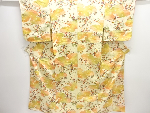 未使用品　雲に草花模様小紋着物